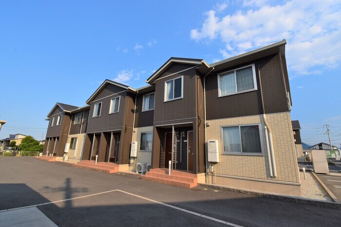 物件外観写真1　(建物外観)