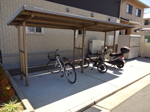 建物設備(駐輪場)