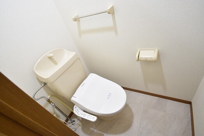 物件内観写真7　(温水洗浄暖房便座)