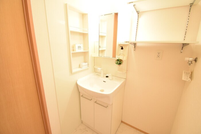 物件内観写真5　(洗髪洗面化粧台)