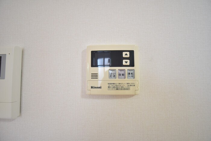 物件内観写真13　(追い焚き給湯)