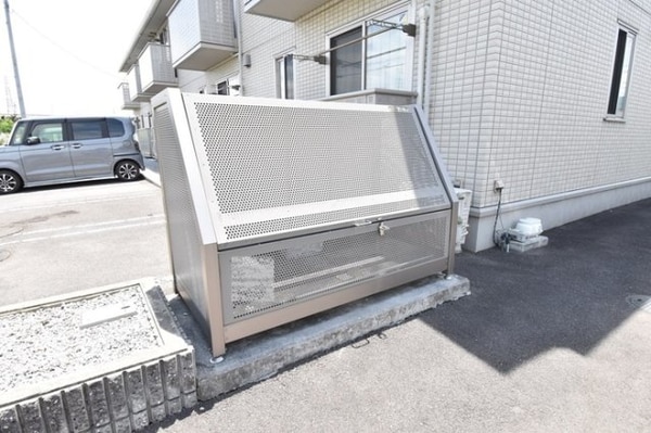 ゴミストッカー