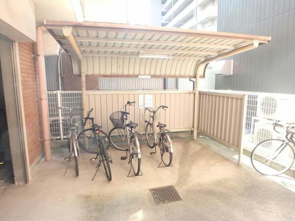 建物設備(駐輪場)