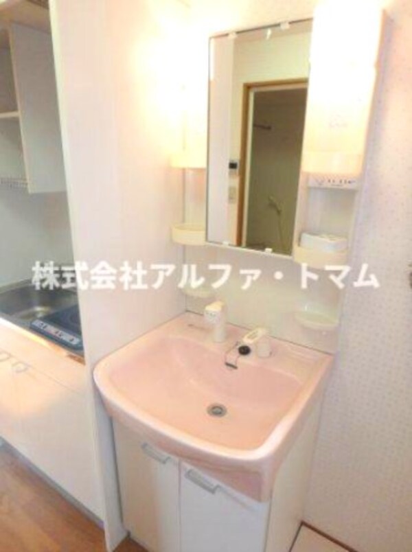 独立洗面台