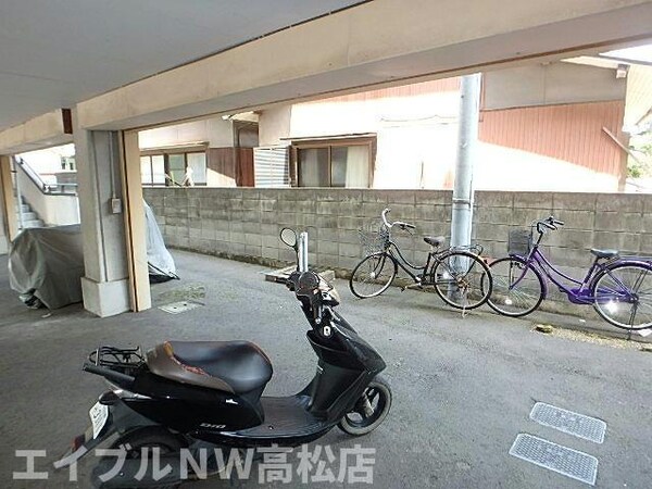 建物設備(駐輪場)
