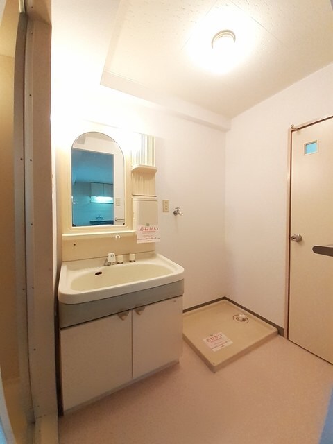 物件内観写真6　(洗面所)