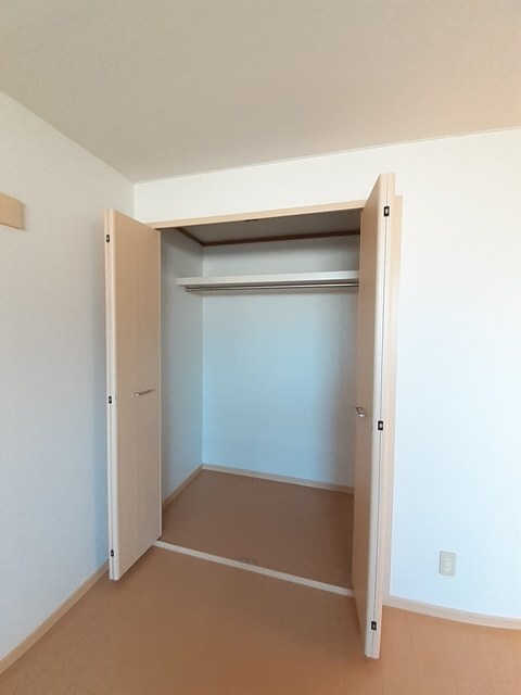 物件内観写真10　(収納)