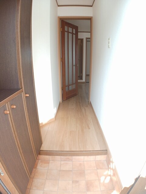 物件内観写真11　(玄関)