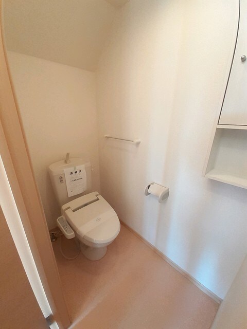 物件内観写真8　(トイレ)