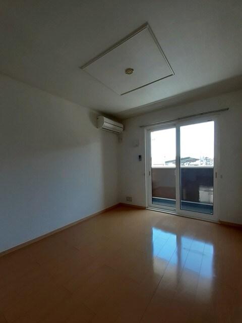 物件内観写真9　(居室・リビング)