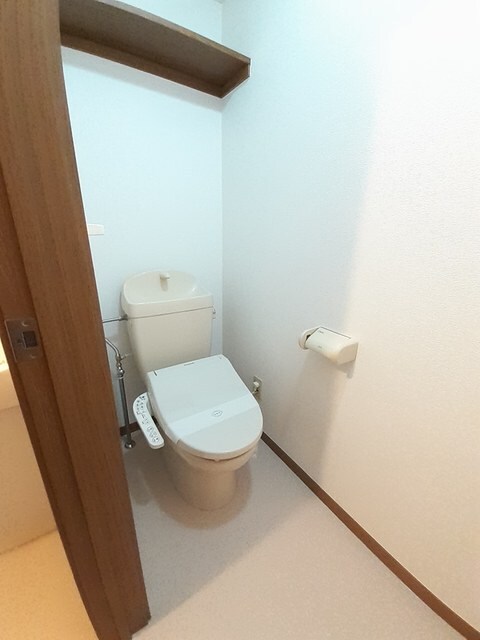 物件内観写真8　(トイレ)