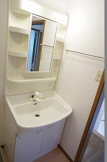 物件内観写真7　(洗面所)