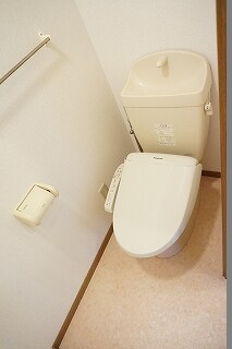 物件内観写真8　(トイレ)