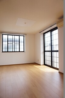 物件内観写真9　(居室・リビング)