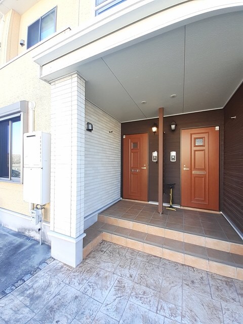 物件外観写真2　(その他共有部分)