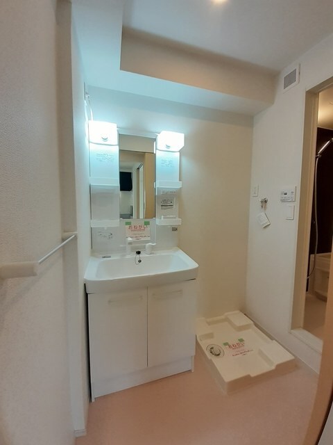 物件内観写真6　(洗面所)