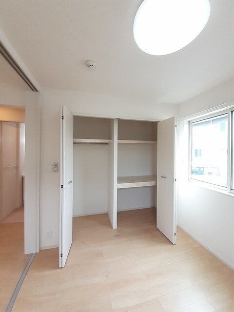 物件内観写真10　(収納)