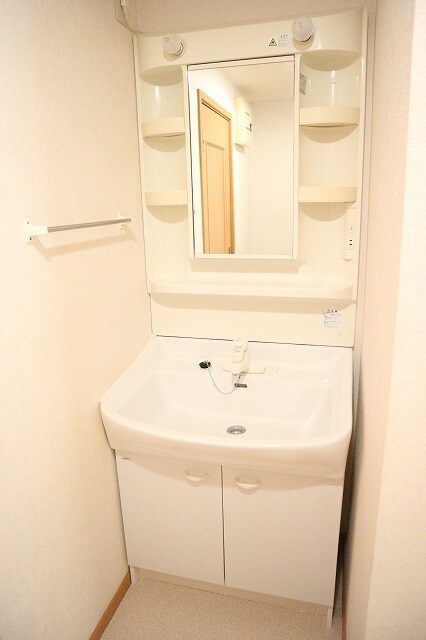 物件内観写真7　(洗面所)