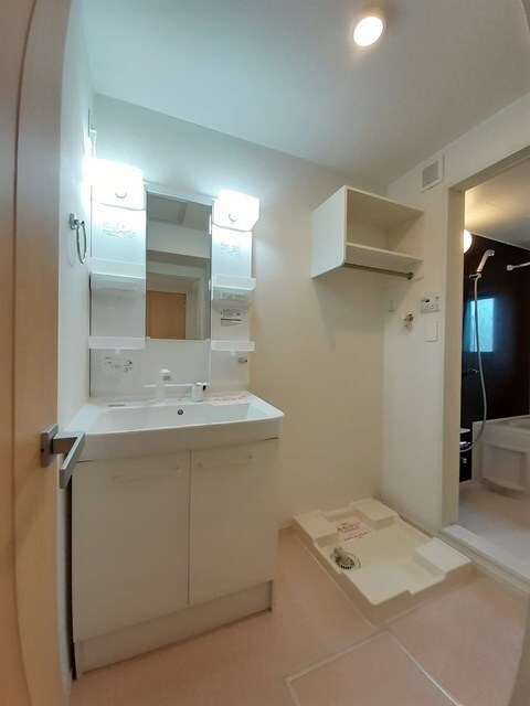 物件内観写真6　(洗面所)