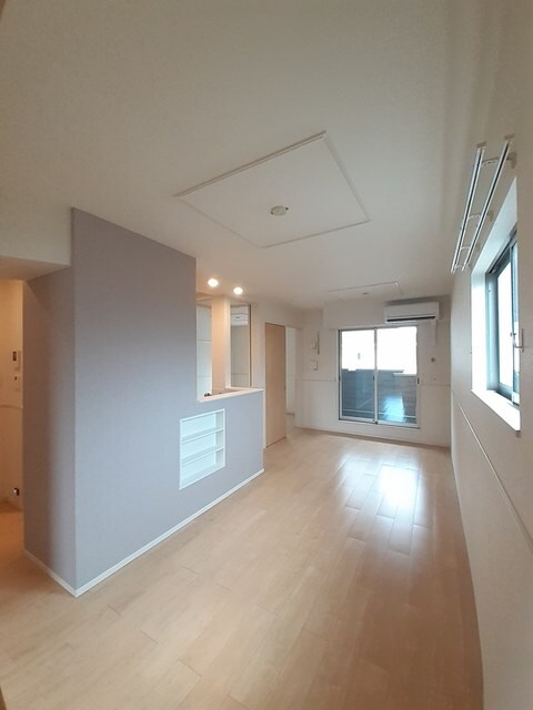 物件内観写真8　(居室・リビング)