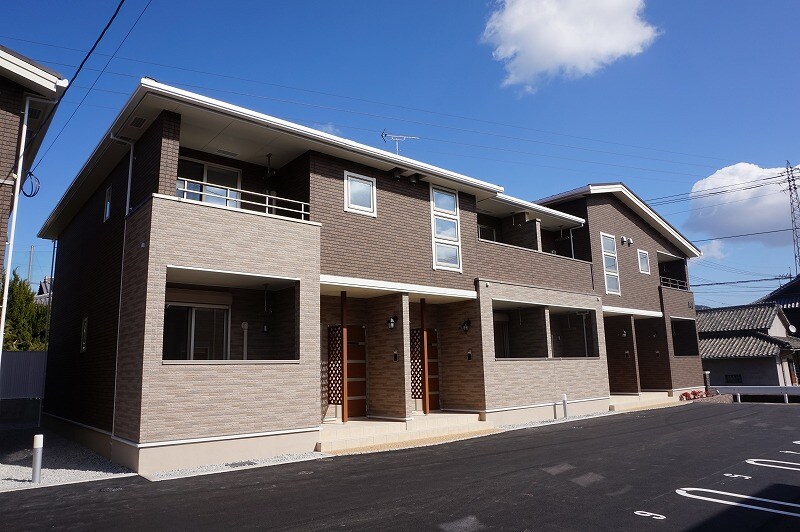 物件外観写真1　(外観写真)