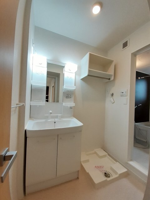 物件内観写真6　(洗面所)