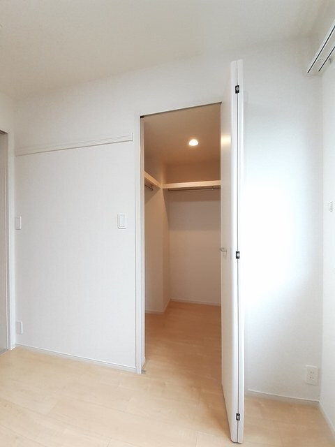 物件内観写真11　(収納)