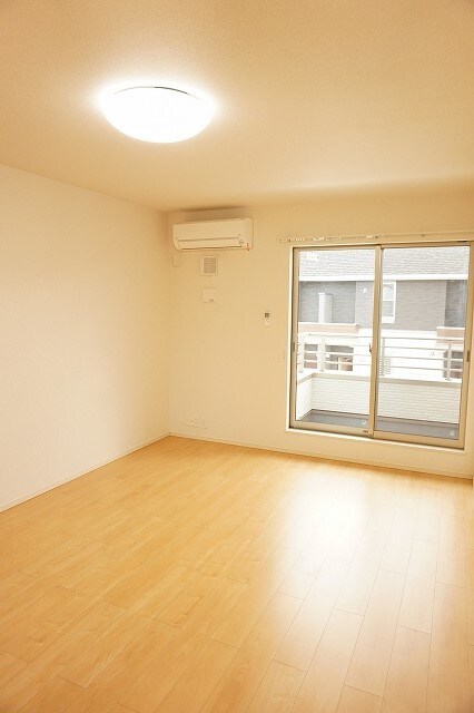 物件内観写真9　(居室・リビング)