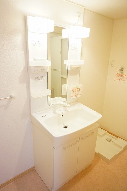 物件内観写真7　(洗面所)