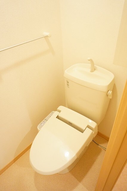 物件内観写真8　(トイレ)