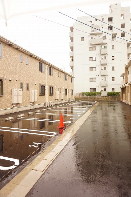 物件外観写真2　(駐車場)