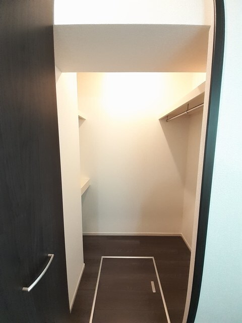 物件内観写真11　(収納)