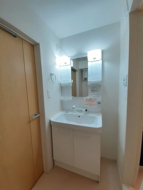 物件内観写真7　(洗面所)