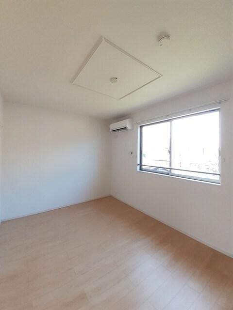 物件内観写真8　(その他部屋・スペース)