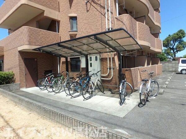 建物設備(駐輪場)