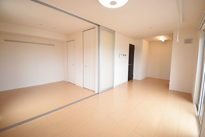 物件内観写真13　(ＬＤＫ１１．８～洋室４．５帖)