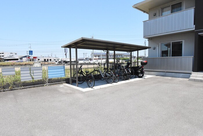 物件内観写真18　(駐輪場)