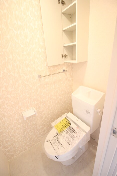 物件内観写真10　(温水洗浄暖房便座)