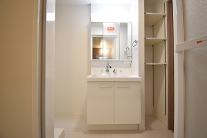 物件内観写真5　(洗髪洗面化粧台)