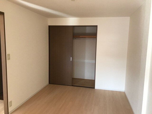 物件内観写真8　(洋室)