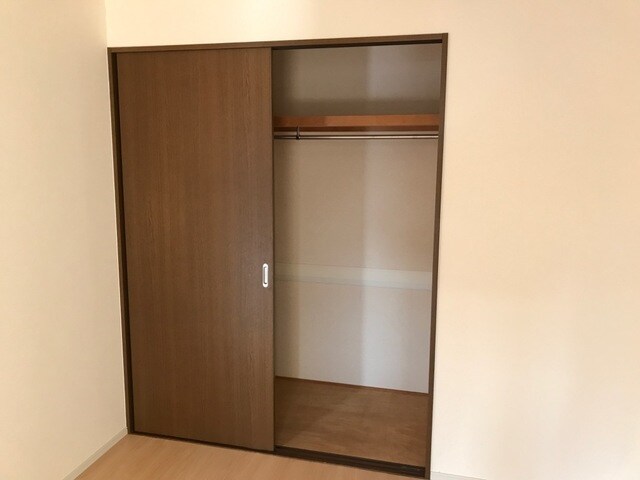 物件内観写真12　(クローゼット)