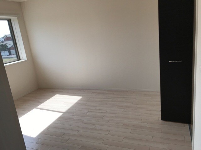 物件内観写真7　(洋室)