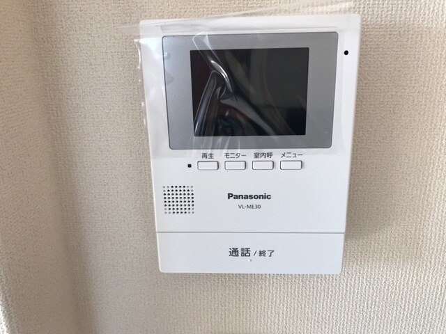 物件内観写真9　(カメラ付インターホン)