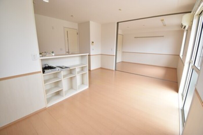 物件内観写真8　(ＬＤＫ１２帖＋洋室６帖)