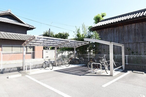 建物設備(駐輪場)