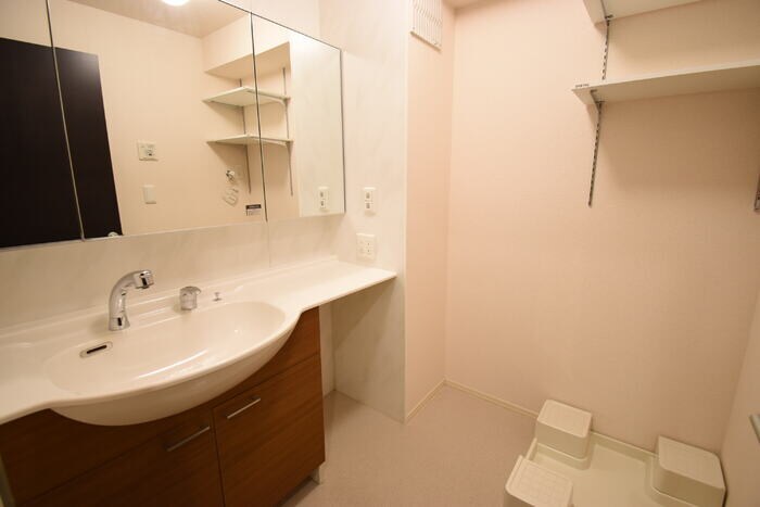 物件内観写真8　(洗髪洗面化粧台)