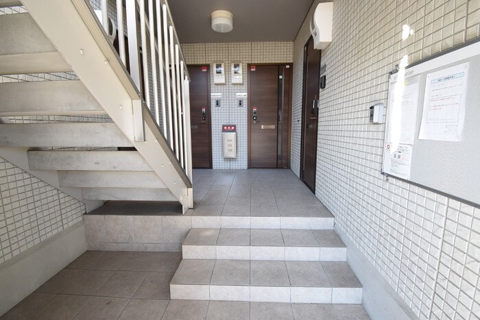 物件外観写真4　(ロビー)