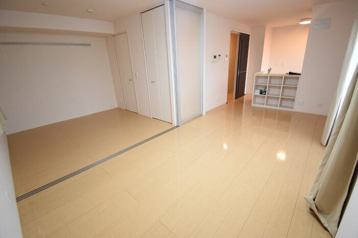 物件内観写真10　(LDK12.7帖)