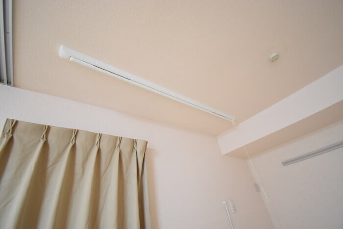 物件内観写真16　(室内物干し)