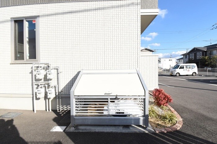 物件内観写真20　(ゴミストッカー)